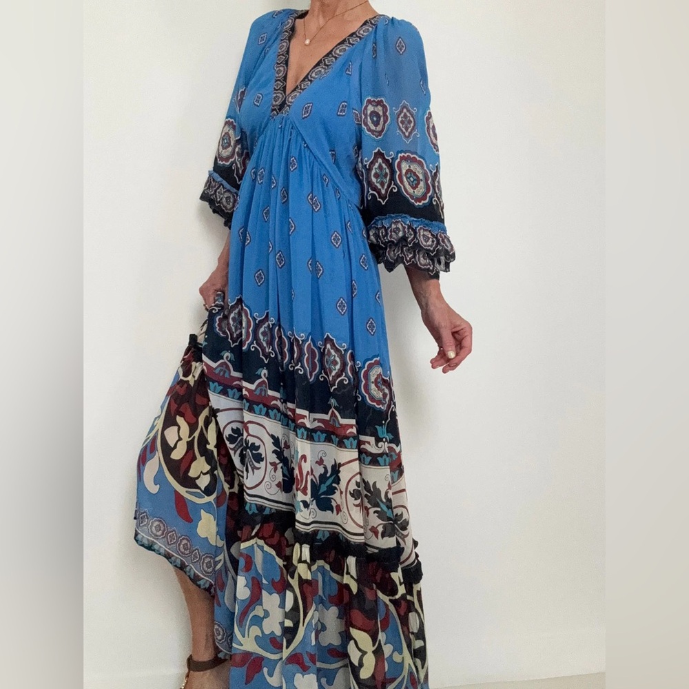FARM Rio Anika Tiles Long Sleeve Blue Maxi Dress - Picture 5 of 16